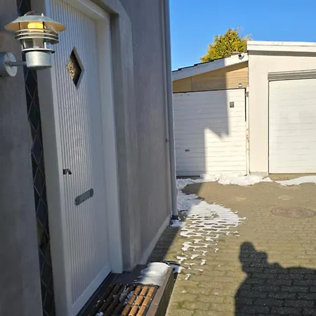 Bright Townhouse With Garden & Terrace Ferienhaus *