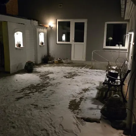 Bright Townhouse With Garden & Terrace Esbjerg