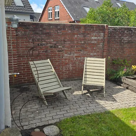 Bright Townhouse With Garden & Terrace Casa de Férias Esbjerg