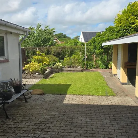Bright Townhouse With Garden & Terrace *