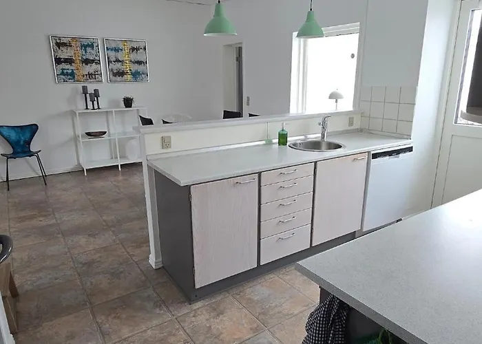 Ferienhaus Bright Townhouse With Garden & Terrace *