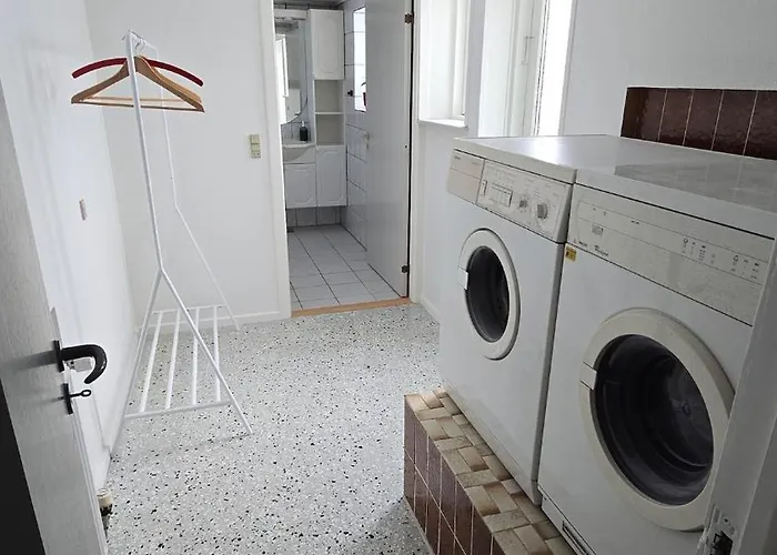 Bright Townhouse With Garden & Terrace Ferienhaus