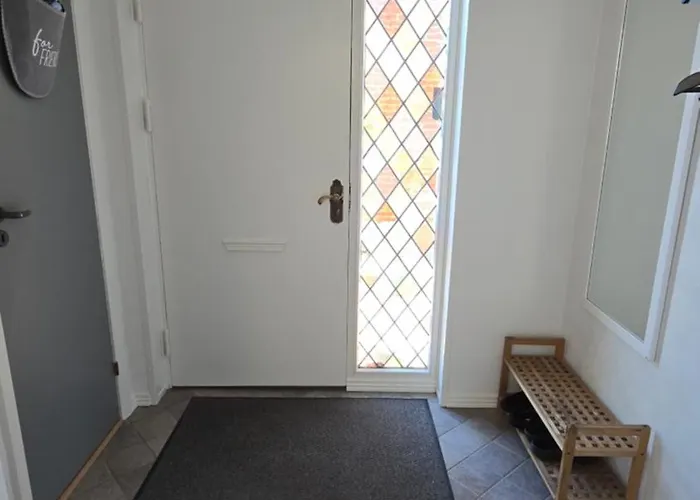 Bright Townhouse With Garden & Terrace Esbjerg