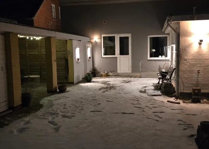 Bright Townhouse With Garden & Terrace *