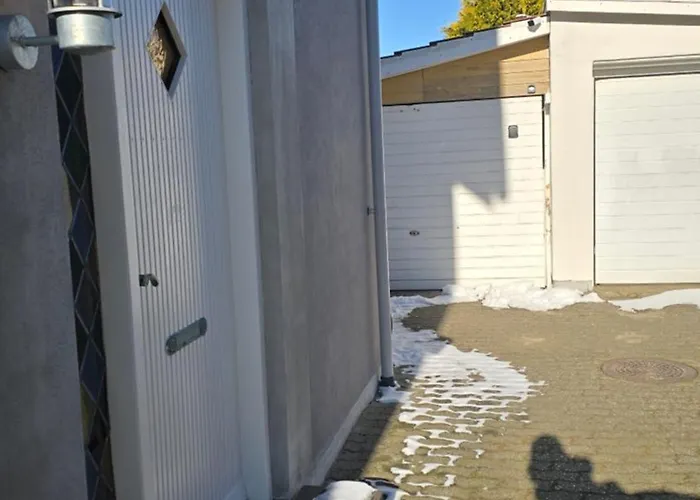 Bright Townhouse With Garden & Terrace Ferienhaus *